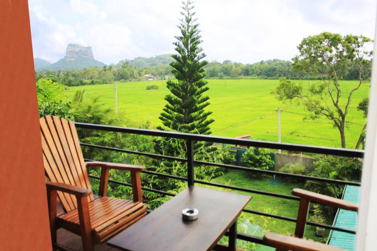 מלון Sigiriya Water Guest & View Point Restaurant מראה חיצוני תמונה
