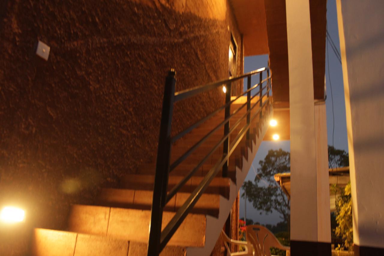 מלון Sigiriya Water Guest & View Point Restaurant מראה חיצוני תמונה